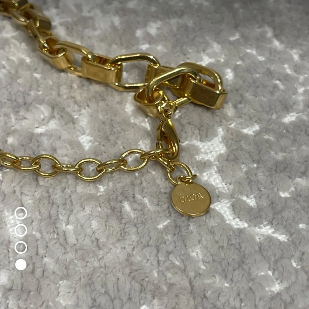 Dior Montaigne Necklace Gold - Picture 4 of 6